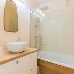 Stmaur Equipped With Elevator * Lille