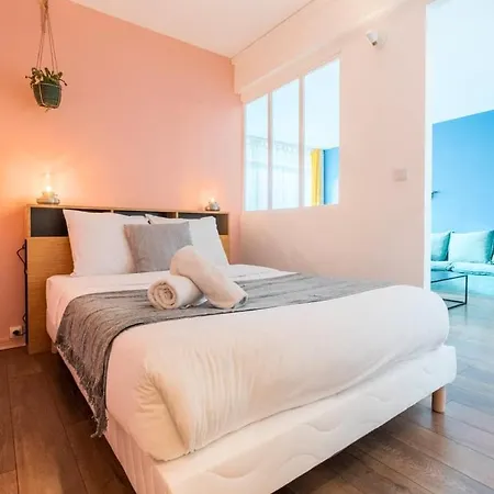 アパート Stmaur Equipped With Elevator リール